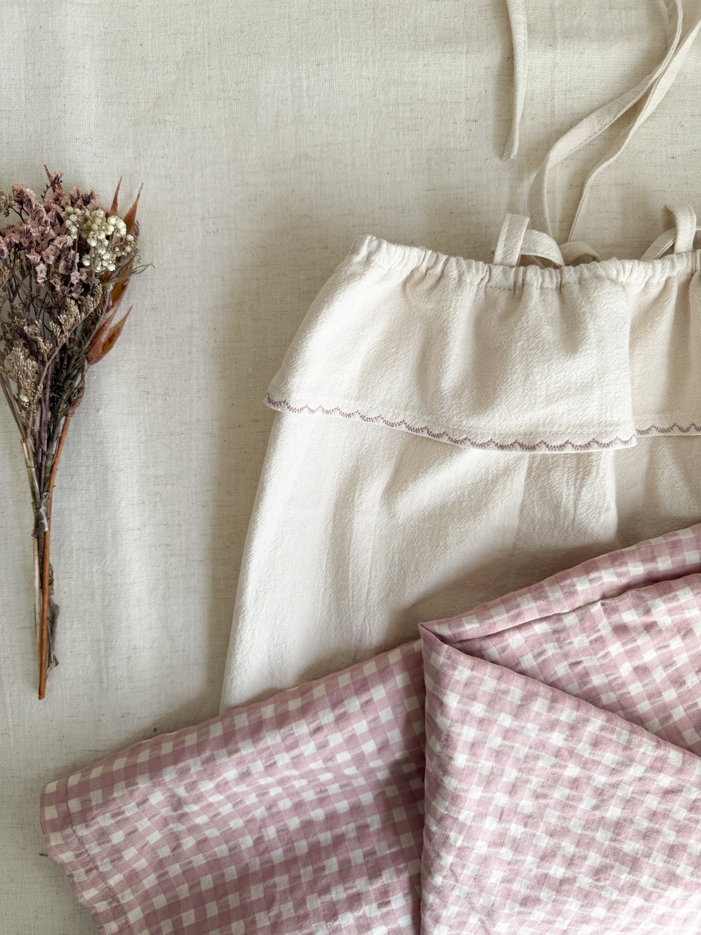Thea Top - Vanilla / Contrast Stitch